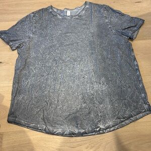 Lululemon size 12 Love Crew Tshirt